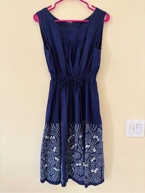 Sleeveless Navy Blue Embroidered Hem Dress
